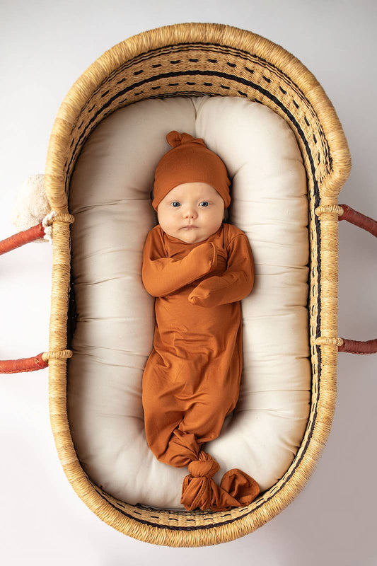 Saddle Knotted Newborn Gown+Hat